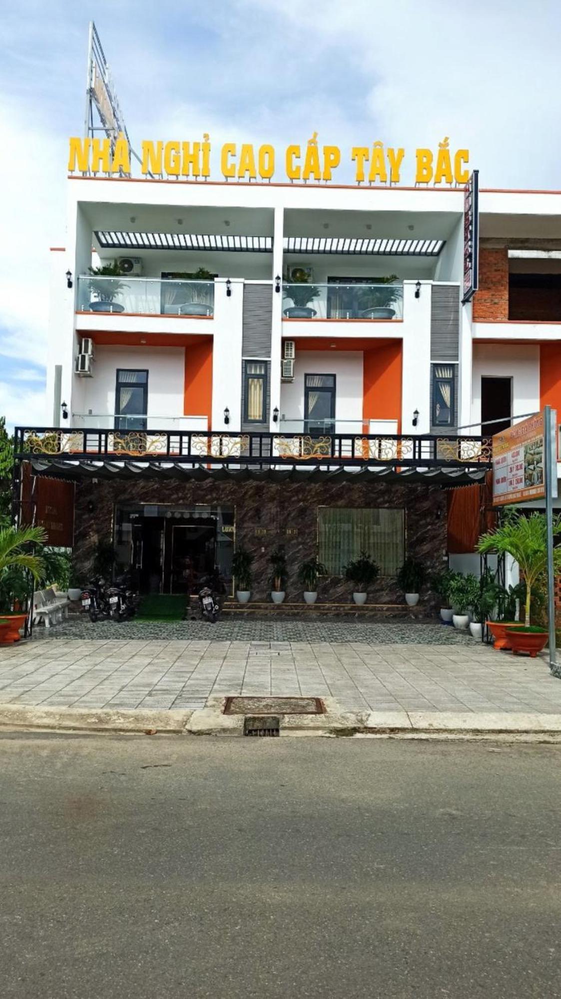 Hostel Luxury Tay Bac Rach Gia Exterior photo